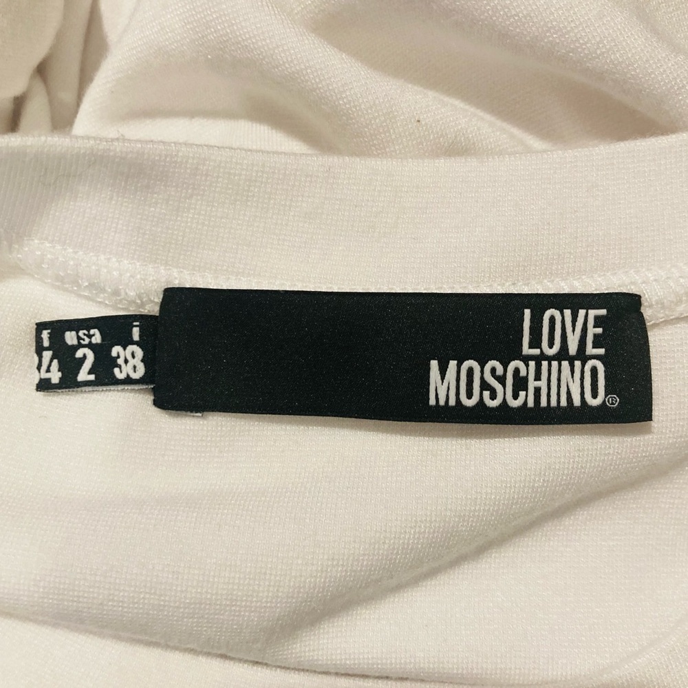 Love Moschino white t-shirt mini length logo dress with sequin appliqués. Size 2 - Picture 5 of 7